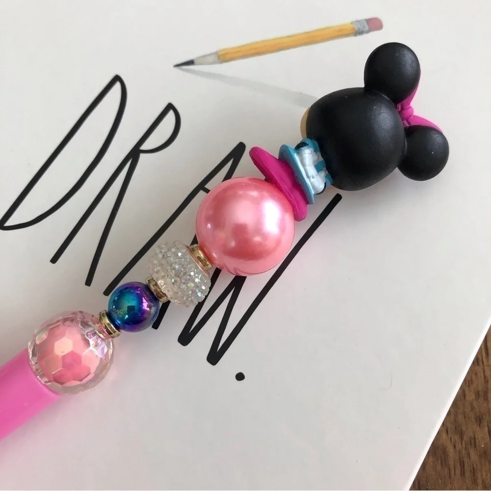 Disney Doorables: Mickey Mouse: Pink Minnie Mouse handmade beaded pen